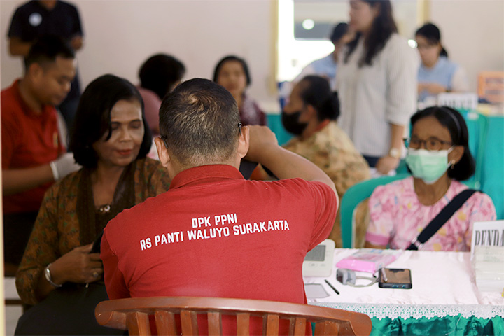 gallery kegiatan, Pemeriksaan Kesehatan Adi Yuswo Kerjasama Tim Kesehatan dan RS Panti Waluyo Surakarta, Komisi Diakonia, gereja kristen jawa, gkj, gkj baki, gereja kristen jawa baki, baki, sukoharjo, gkj klasis sukoharjo, klasis sukoharjo, klasis, sinode gkj, sinode 